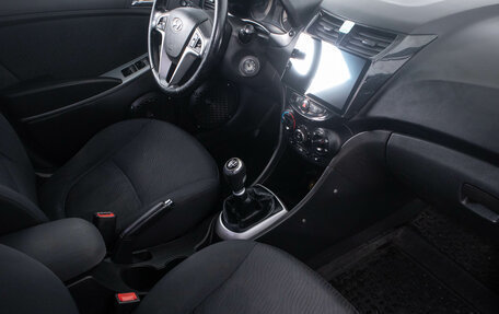 Hyundai Solaris II рестайлинг, 2011 год, 669 000 рублей, 14 фотография