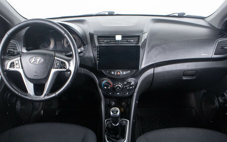 Hyundai Solaris II рестайлинг, 2011 год, 669 000 рублей, 16 фотография