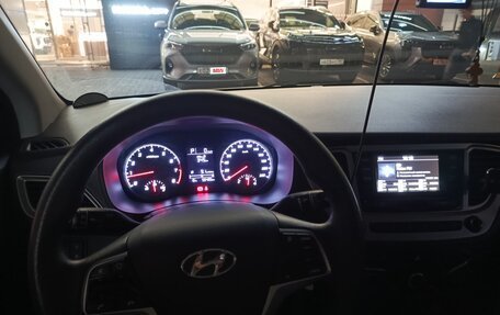 Hyundai Solaris II рестайлинг, 2020 год, 1 699 000 рублей, 7 фотография