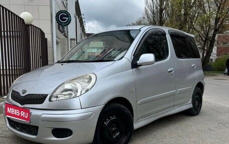 Toyota FunCargo, 2000 год, 520 000 рублей, 1 фотография