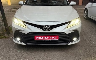 Toyota Camry, 2018 год, 1 900 000 рублей, 1 фотография