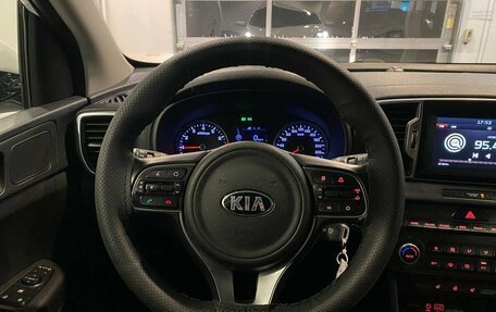 KIA Sportage IV рестайлинг, 2018 год, 1 840 000 рублей, 10 фотография