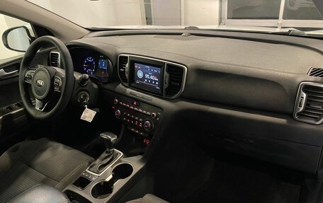 KIA Sportage IV рестайлинг, 2018 год, 1 840 000 рублей, 12 фотография