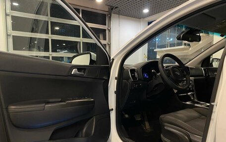KIA Sportage IV рестайлинг, 2018 год, 1 840 000 рублей, 21 фотография