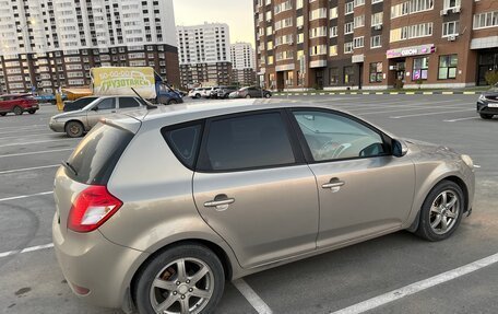 KIA cee'd I рестайлинг, 2011 год, 700 000 рублей, 4 фотография