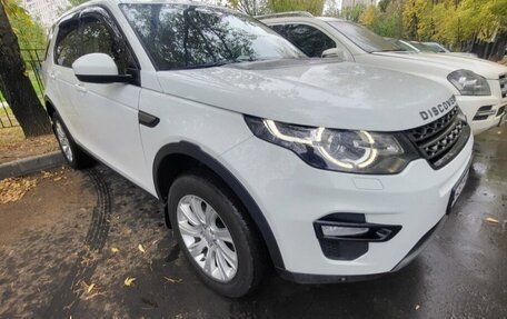 Land Rover Discovery Sport I рестайлинг, 2017 год, 1 900 000 рублей, 8 фотография