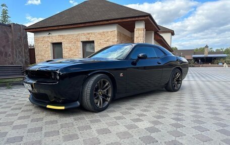 Dodge Challenger III рестайлинг 2, 2021 год, 6 250 000 рублей, 10 фотография