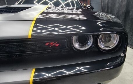 Dodge Challenger III рестайлинг 2, 2021 год, 6 250 000 рублей, 15 фотография