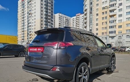 Toyota RAV4, 2016 год, 2 500 000 рублей, 11 фотография