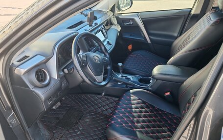 Toyota RAV4, 2016 год, 2 500 000 рублей, 16 фотография