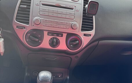 Hyundai i20 IB рестайлинг, 2010 год, 500 000 рублей, 10 фотография