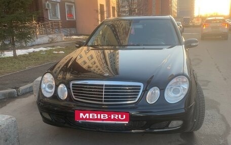Mercedes-Benz E-Класс, 2002 год, 820 000 рублей, 5 фотография