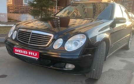 Mercedes-Benz E-Класс, 2002 год, 820 000 рублей, 6 фотография