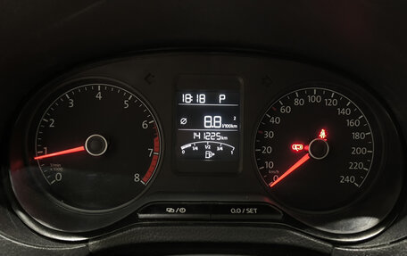 Volkswagen Polo VI (EU Market), 2016 год, 960 000 рублей, 17 фотография