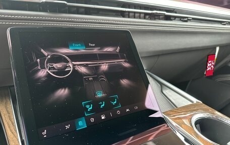 Cadillac Escalade V, 2025 год, 22 299 000 рублей, 14 фотография
