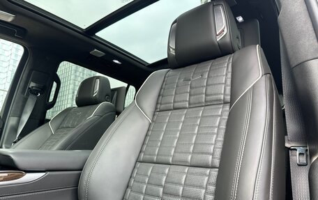 Cadillac Escalade V, 2025 год, 22 299 000 рублей, 26 фотография
