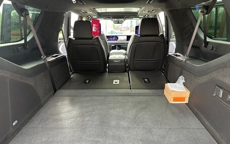 Cadillac Escalade V, 2025 год, 22 299 000 рублей, 36 фотография