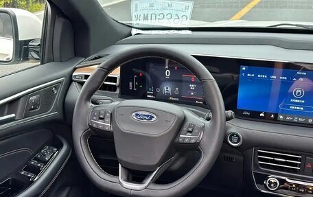 Ford Edge II рестайлинг, 2021 год, 2 445 000 рублей, 12 фотография