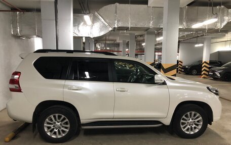 Toyota Land Cruiser Prado 150 рестайлинг 2, 2015 год, 4 320 000 рублей, 5 фотография