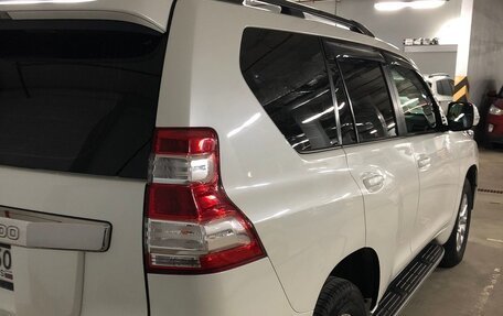 Toyota Land Cruiser Prado 150 рестайлинг 2, 2015 год, 4 320 000 рублей, 8 фотография