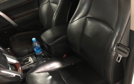 Toyota Land Cruiser Prado 150 рестайлинг 2, 2015 год, 4 320 000 рублей, 14 фотография