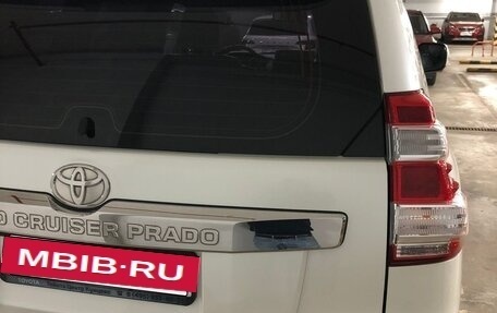 Toyota Land Cruiser Prado 150 рестайлинг 2, 2015 год, 4 320 000 рублей, 10 фотография