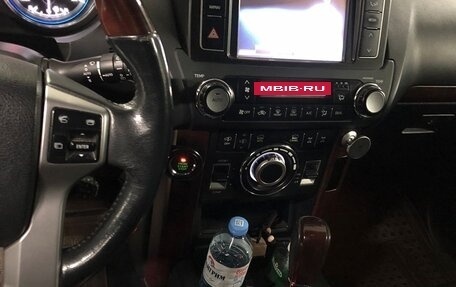 Toyota Land Cruiser Prado 150 рестайлинг 2, 2015 год, 4 320 000 рублей, 19 фотография