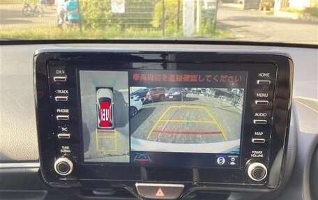 Toyota Yaris, 2022 год, 1 001 000 рублей, 10 фотография