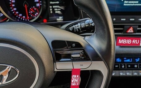 Hyundai Elantra, 2021 год, 1 950 000 рублей, 18 фотография