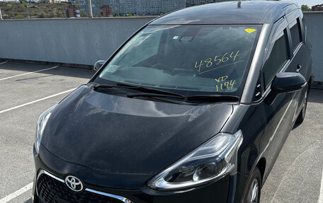 Toyota Sienta II, 2021 год, 1 400 000 рублей, 3 фотография