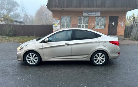Hyundai Solaris II рестайлинг, 2012 год, 700 000 рублей, 3 фотография