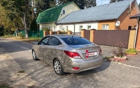 Hyundai Solaris II рестайлинг, 2012 год, 700 000 рублей, 8 фотография