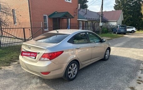 Hyundai Solaris II рестайлинг, 2012 год, 700 000 рублей, 10 фотография