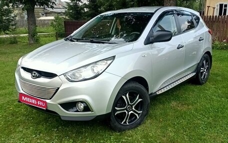 Hyundai ix35 I рестайлинг, 2012 год, 915 000 рублей, 1 фотография
