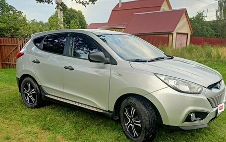 Hyundai ix35 I рестайлинг, 2012 год, 915 000 рублей, 2 фотография