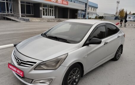 Hyundai Solaris II рестайлинг, 2014 год, 555 555 рублей, 2 фотография