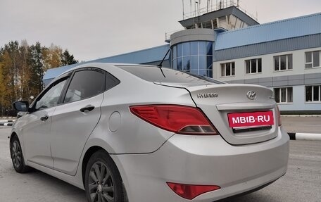 Hyundai Solaris II рестайлинг, 2014 год, 555 555 рублей, 4 фотография