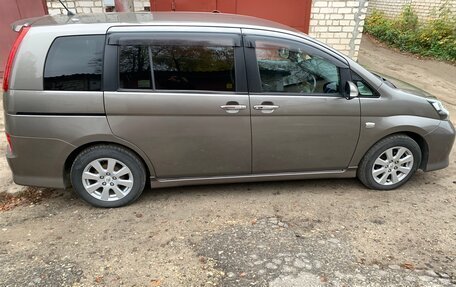 Toyota ISis I, 2010 год, 1 195 000 рублей, 3 фотография