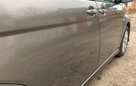 Toyota ISis I, 2010 год, 1 195 000 рублей, 5 фотография