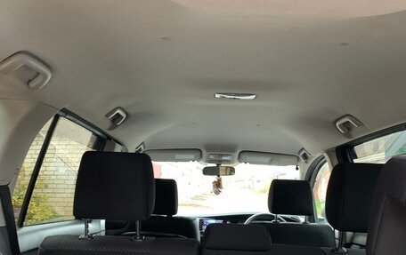 Toyota ISis I, 2010 год, 1 195 000 рублей, 14 фотография