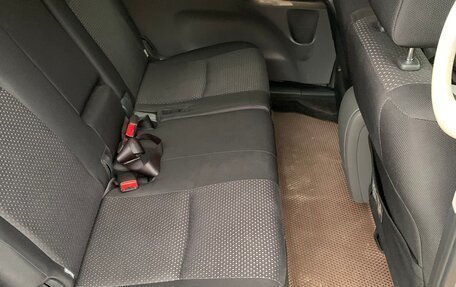 Toyota ISis I, 2010 год, 1 195 000 рублей, 15 фотография