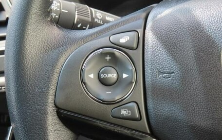 Honda Vezel, 2016 год, 1 303 000 рублей, 15 фотография