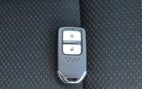 Honda Vezel, 2016 год, 1 303 000 рублей, 25 фотография