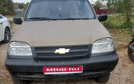 Chevrolet Niva I рестайлинг, 2005 год, 300 000 рублей, 23 фотография