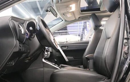 Toyota Corolla, 2019 год, 1 940 000 рублей, 9 фотография