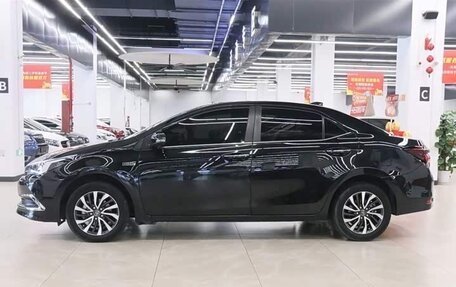 Toyota Corolla, 2019 год, 1 940 000 рублей, 2 фотография