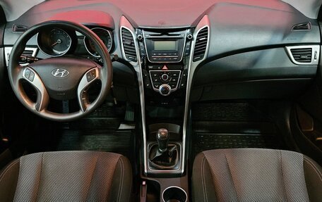 Hyundai i30 II рестайлинг, 2014 год, 895 000 рублей, 9 фотография