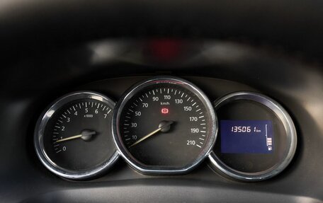 Renault Logan II, 2015 год, 683 000 рублей, 15 фотография