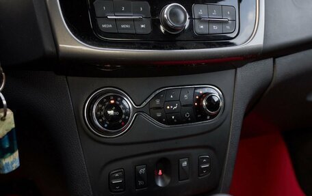 Renault Logan II, 2015 год, 683 000 рублей, 9 фотография