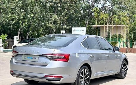 Skoda Superb, 2023 год, 2 100 000 рублей, 4 фотография